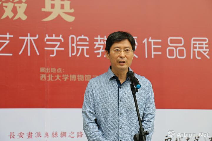 书画作品分别来自于西北大学艺术学院温友言,庞永红,岳钰,邓益民,郭琳