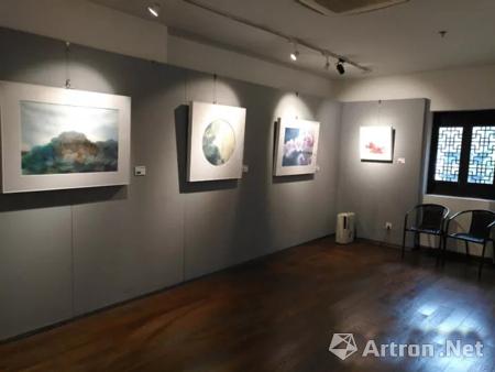 【动态】【全华快讯】张小纲水彩作品展今天亮相全华艺术馆