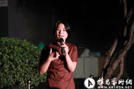 唐云艺术馆策划部主任金晓霞女士