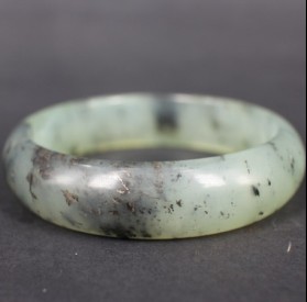 金丝玉手镯清秀淡雅 盛夏佩戴更迷人-藏界资讯