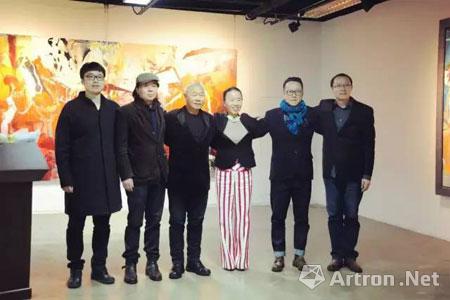 绘画本体研究工作室全体教师特邀艺术学院院长丁方教授共同创作完成
