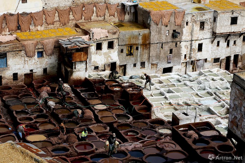 王卫光作品：摩洛哥组照 菲斯古城皮革染作坊