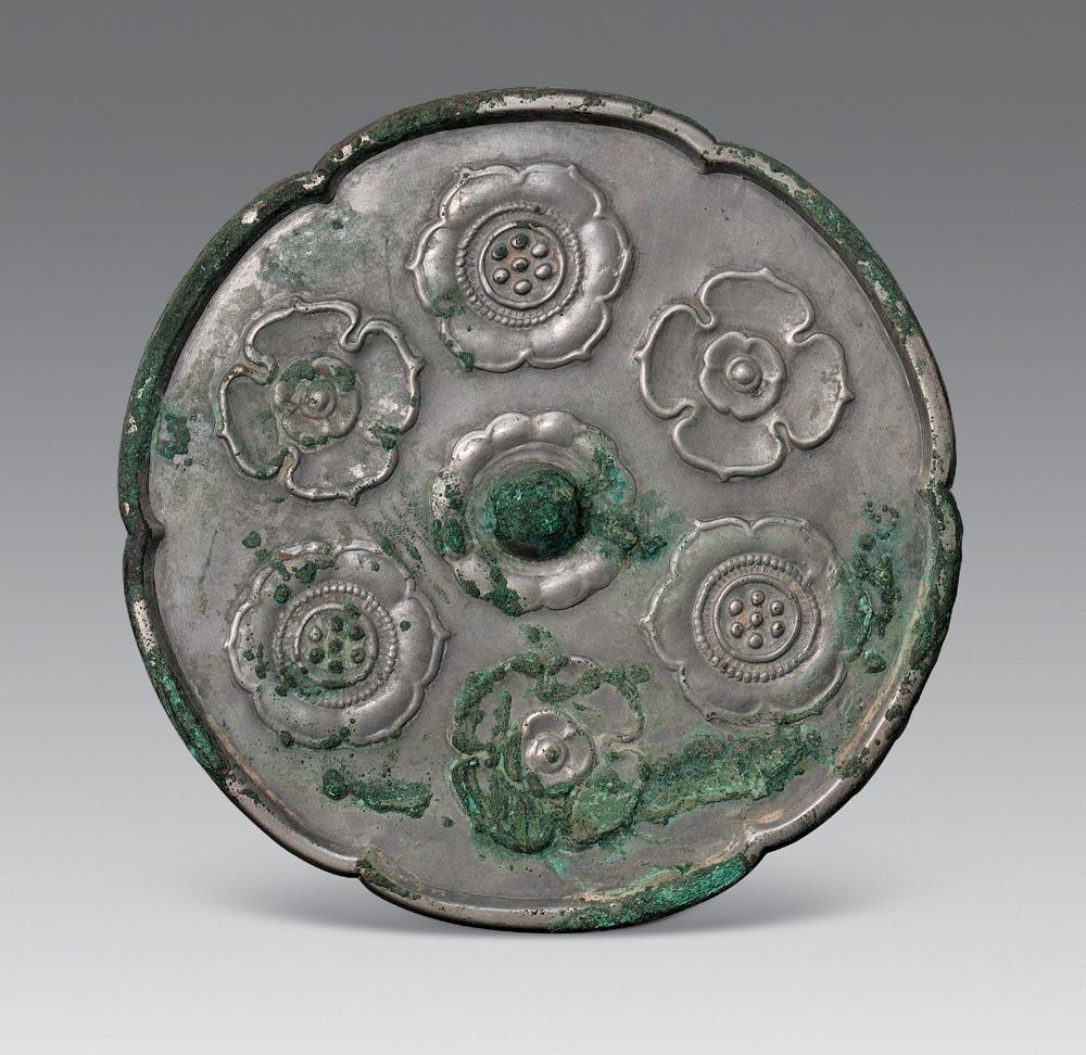 4806 唐代(公元618年-公元907年) 宝相花镜