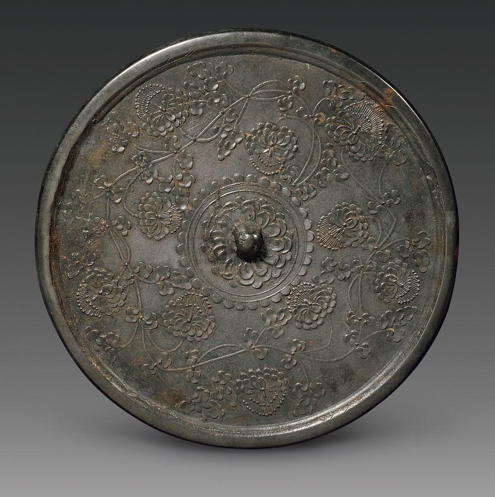 5104 唐代 缠枝花卉纹镜