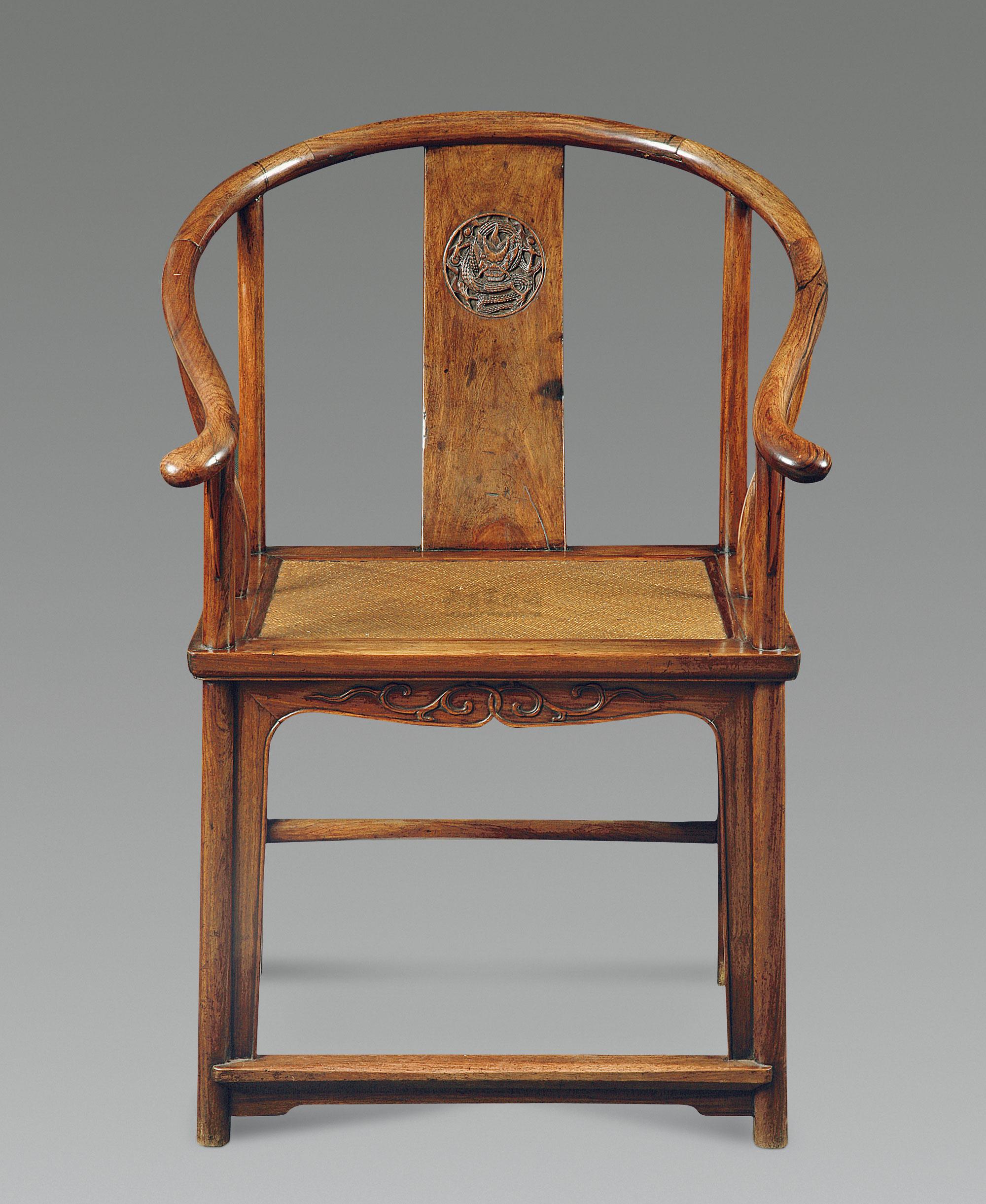 0014 明 黄花梨龙纹圈椅