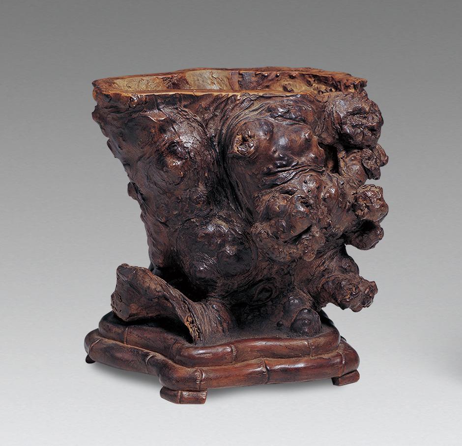 0011 清 根雕随形笔筒 (一件)