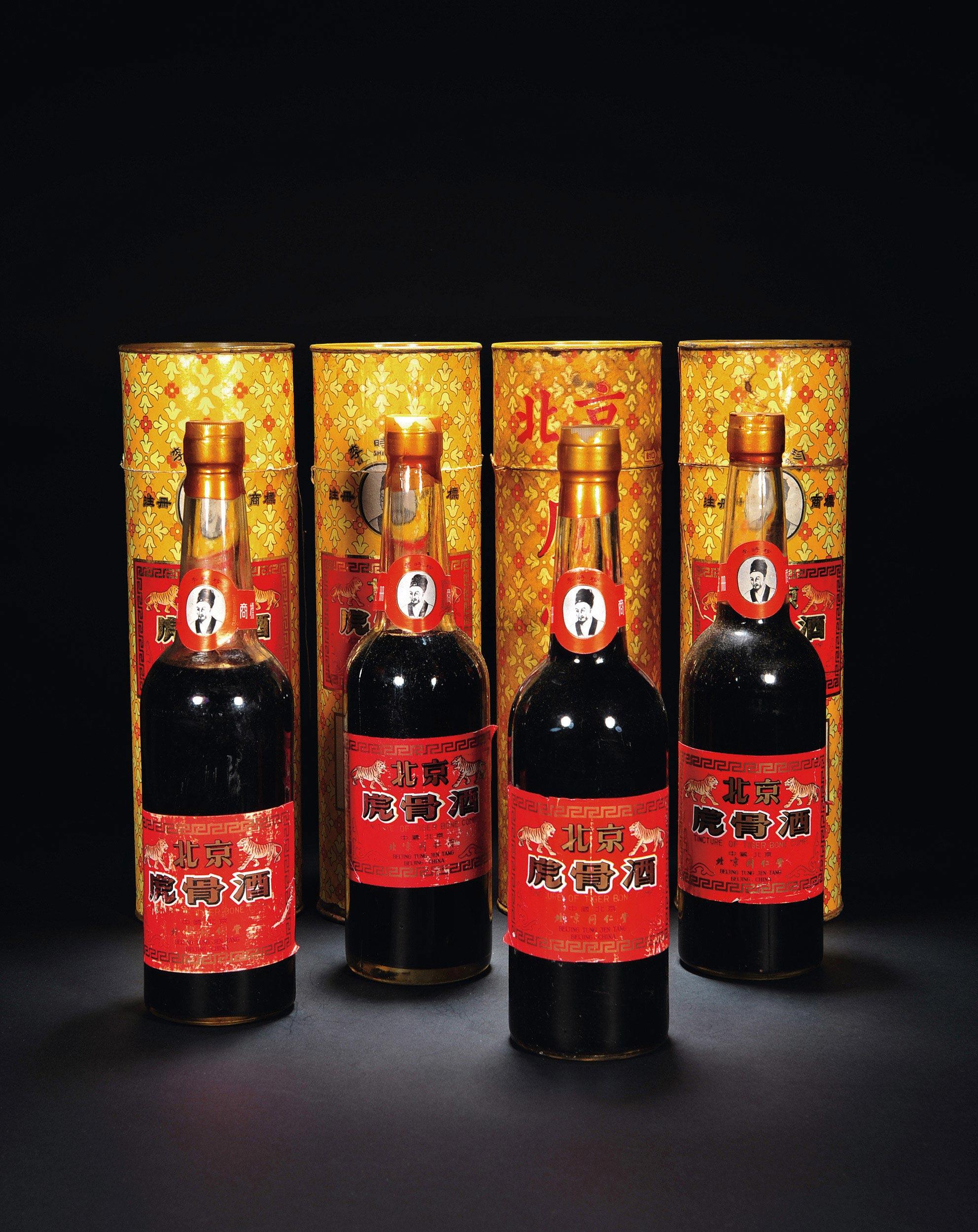 1196 1970-1980年代李时珍虎骨酒 (四瓶)