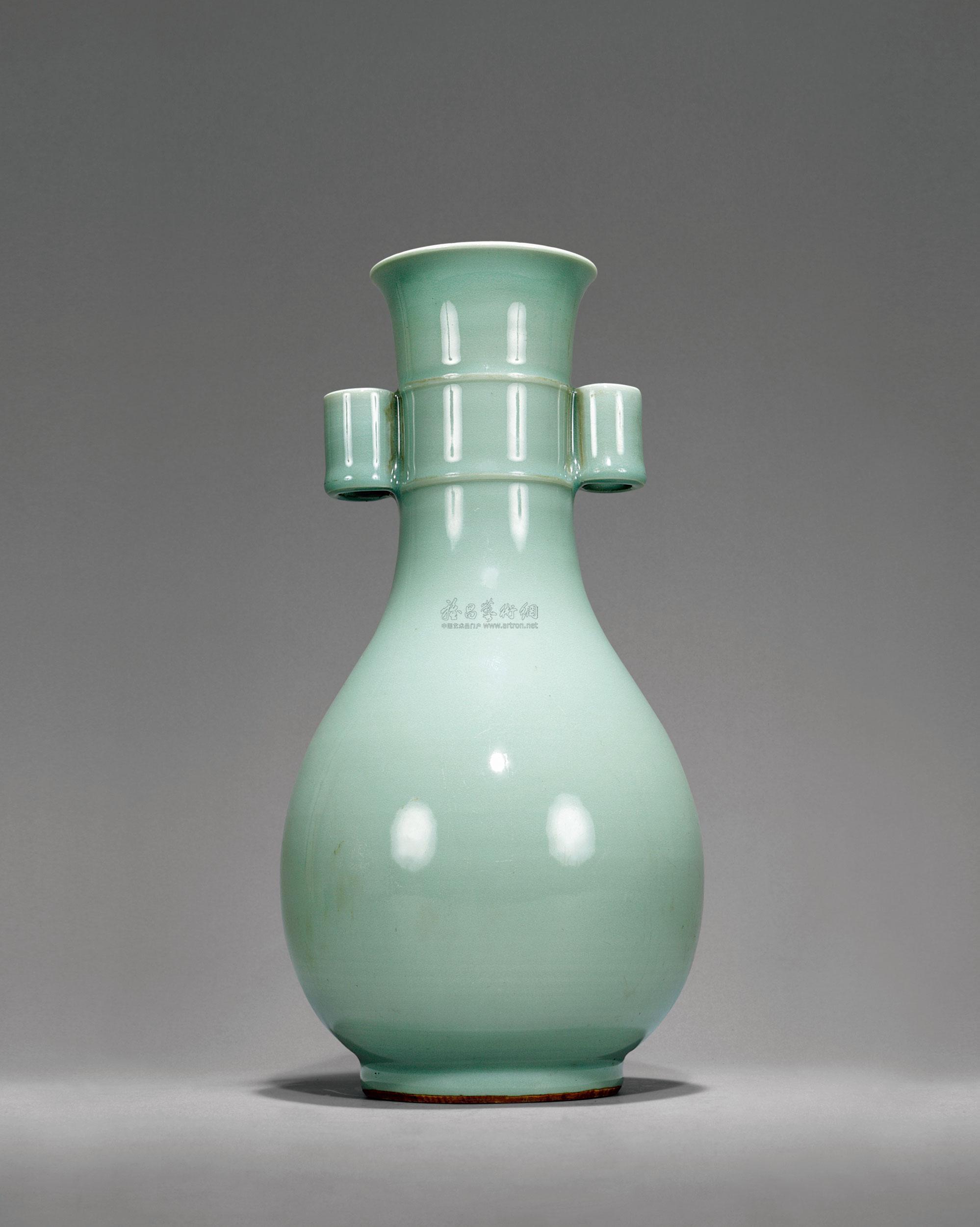 【明 龙泉窑双贯耳花瓶】拍卖品_图片_价格_鉴赏_明代单色釉瓷器_雅昌