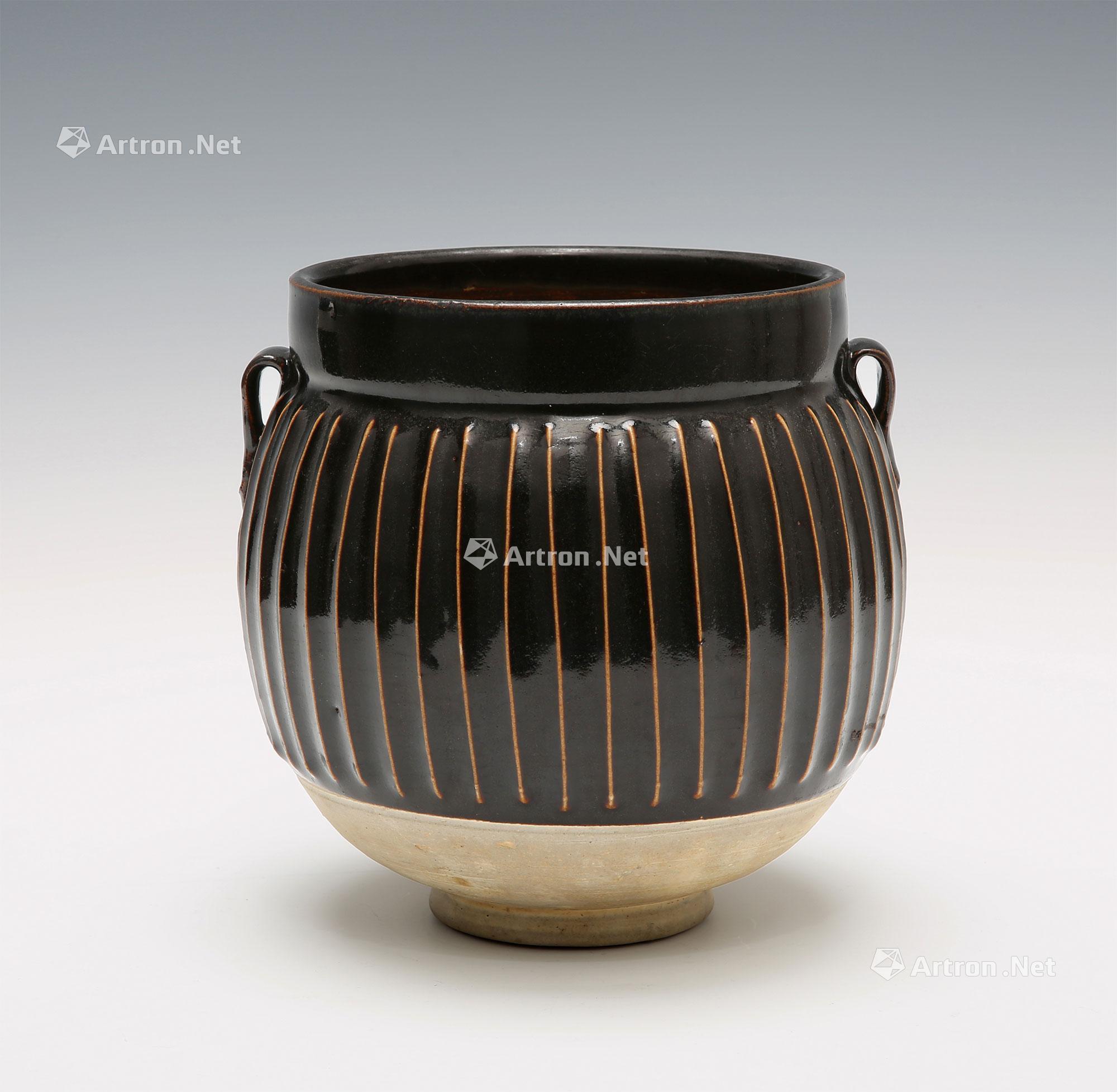 0571 宋 磁州窑黑釉棱线纹双系罐