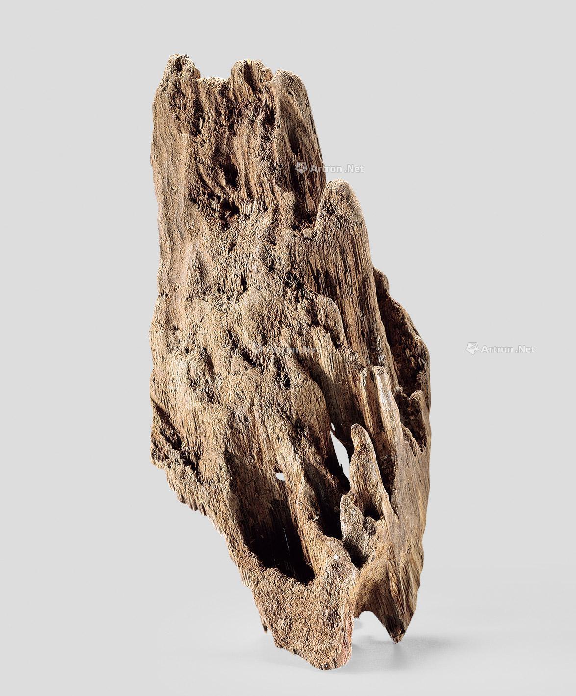 0136 越南 虫漏沉香摆件