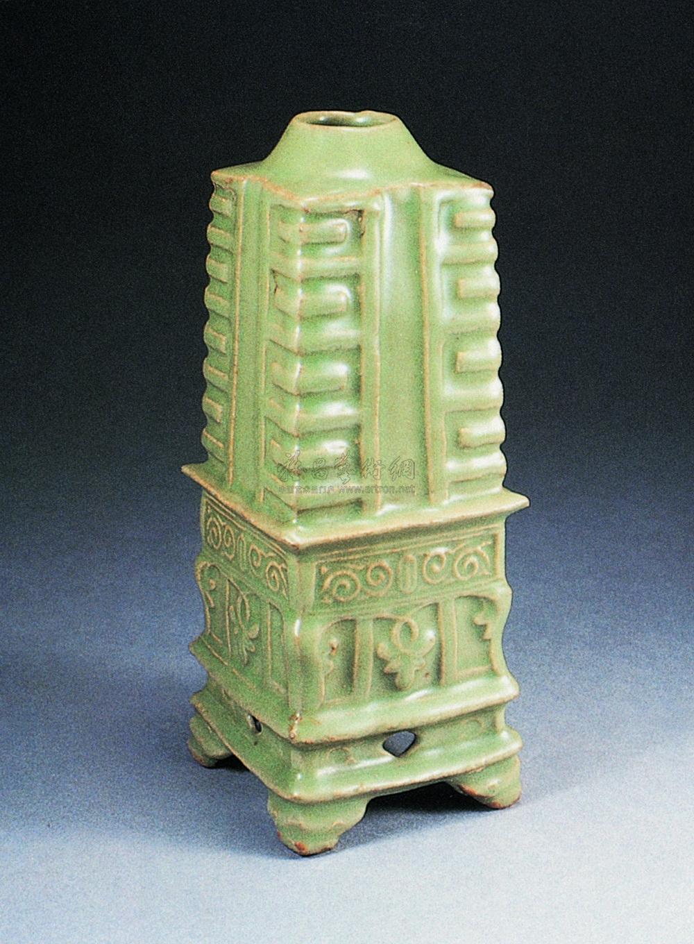 1023 宋 龙泉窑塔式瓶