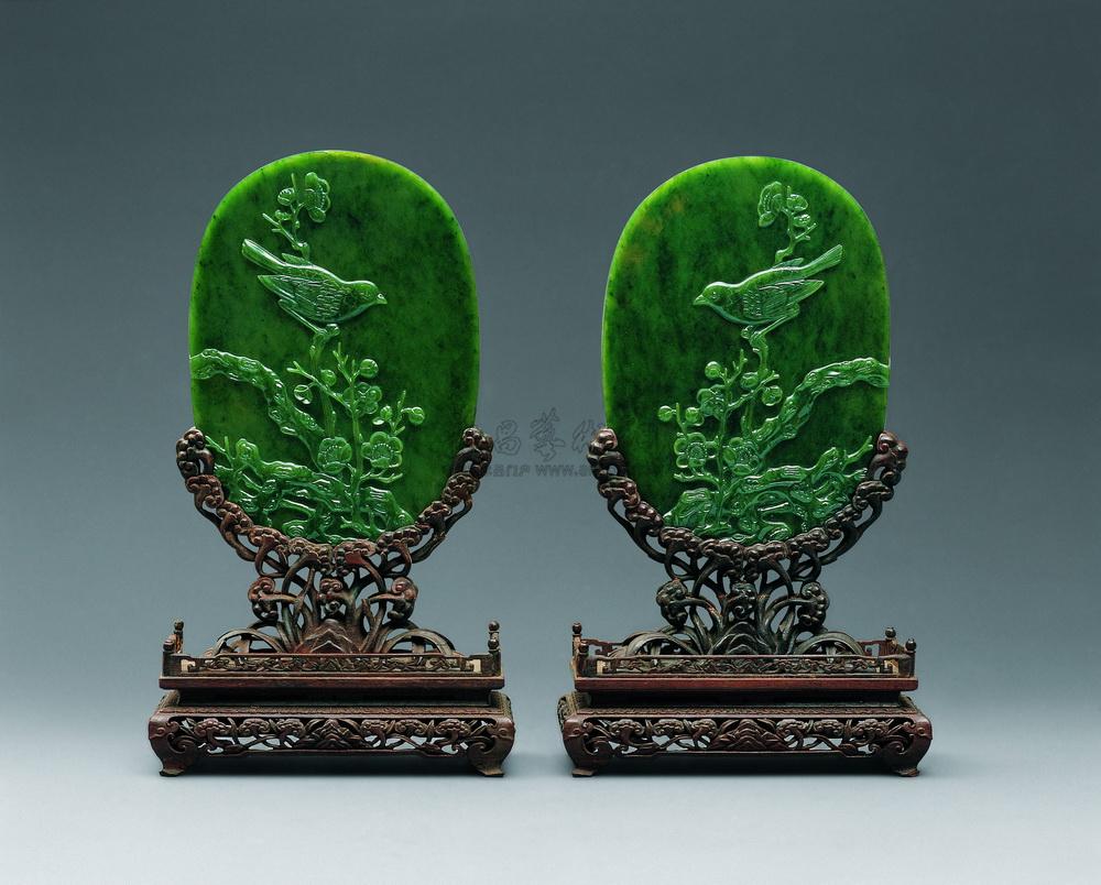 2010 清乾隆 碧玉雕花鸟纹插屏