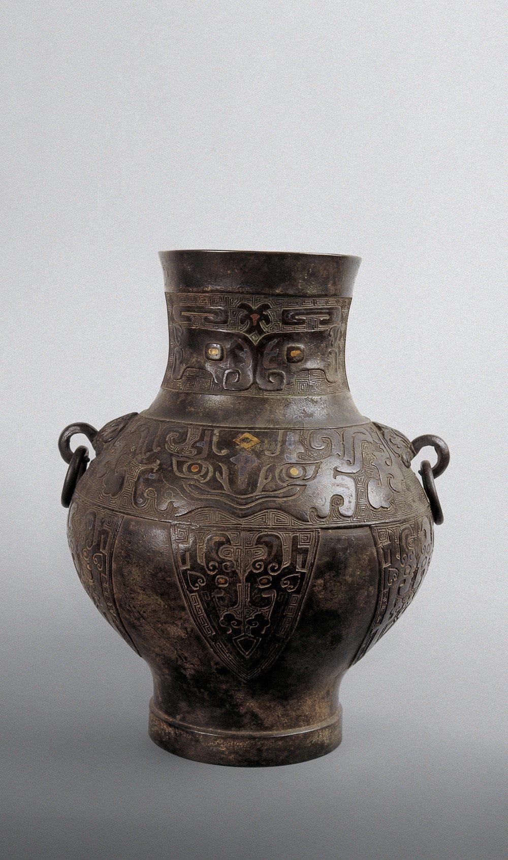 0799 青铜双耳兽面纹尊