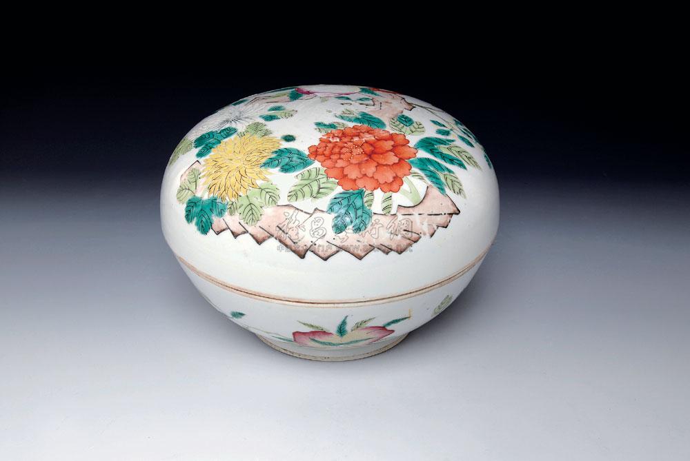 粉彩寿桃牡丹花蝴蝶纹捧盒】拍卖品_图片_价格_鉴赏_清代粉彩瓷器