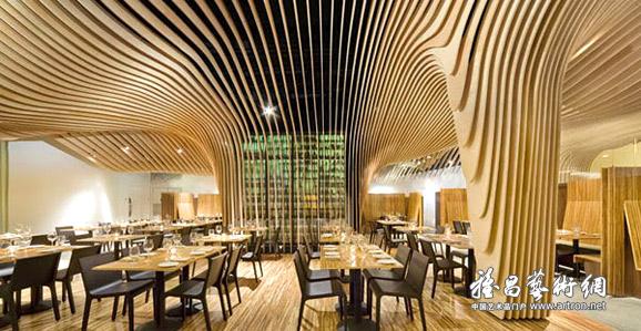 BanQ餐厅：享用木板的艺术设计盛宴